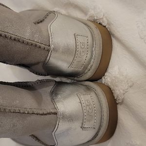 UGG silver shimmer classic boots.  Size 6.  Suede with shearling inside